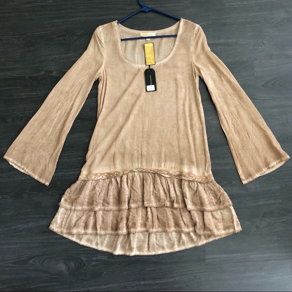 Black swan Odessa top
